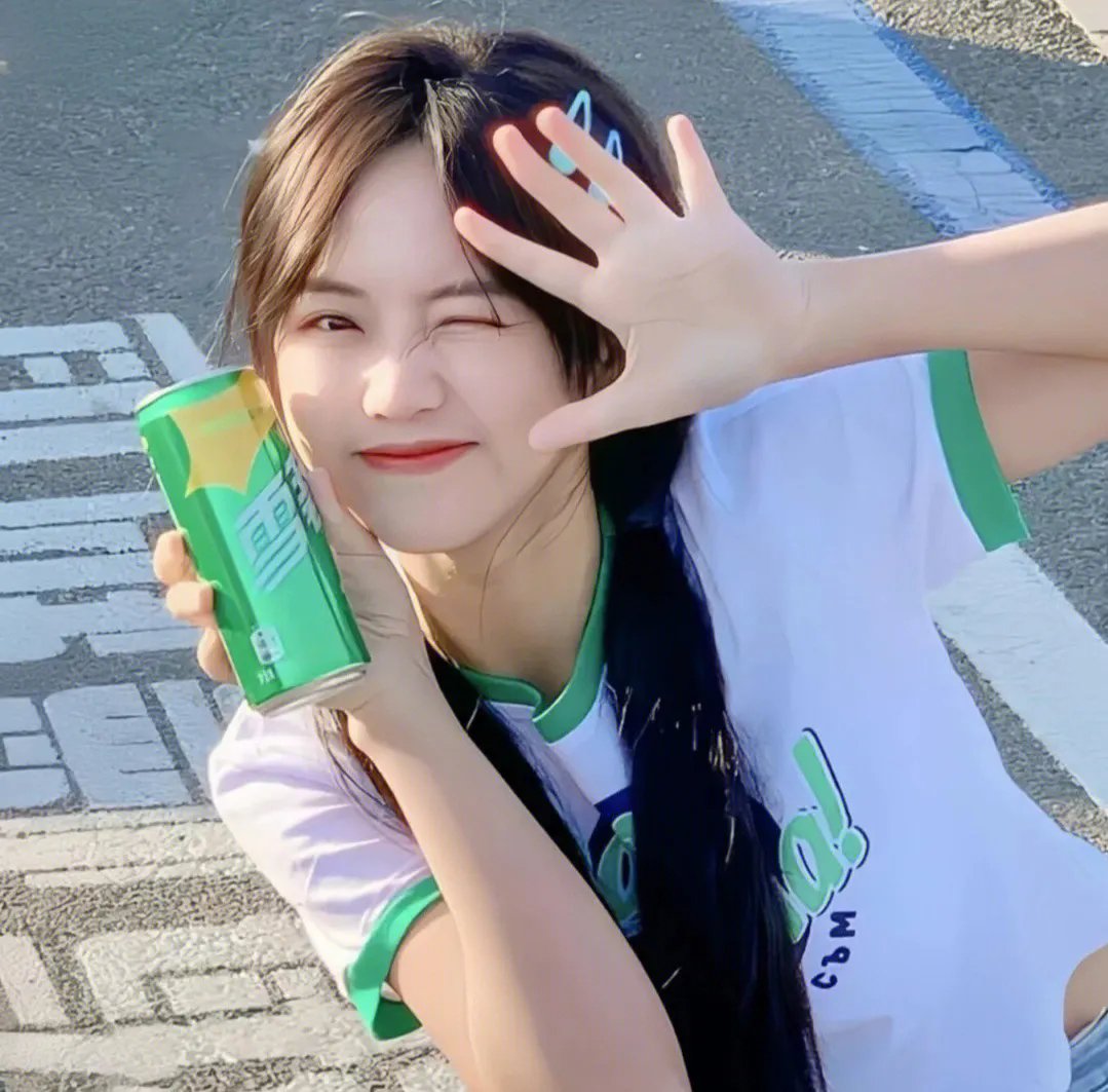 五年后她与崽崽强势回归